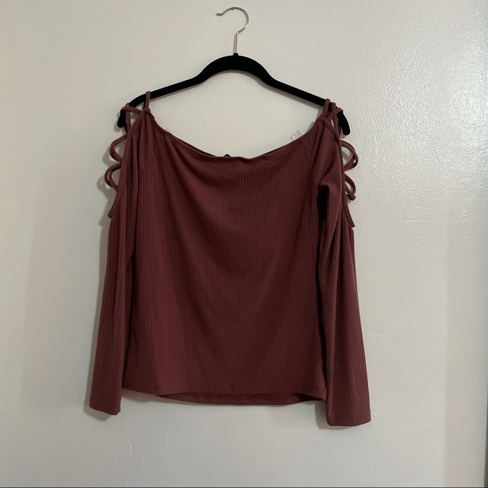 Charlotte Russe Off Shoulder Ribbed Top - Picture 5 of 7